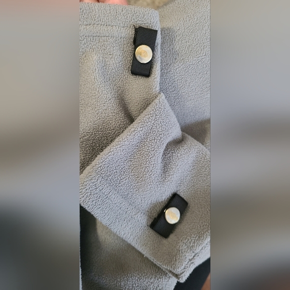 The North Face girls xl zipup‎ fleece gray and pink - Picture 9 of 10